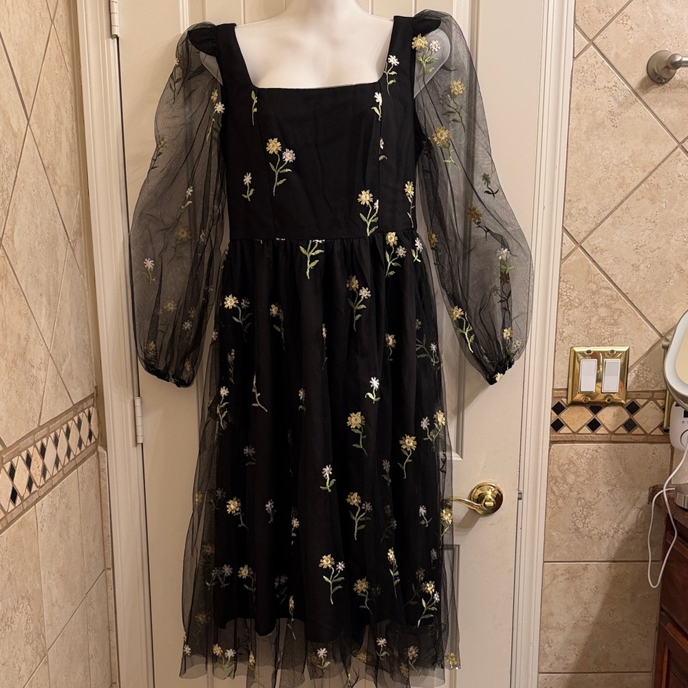 NWOT Elegant Black Floral Midi Dress